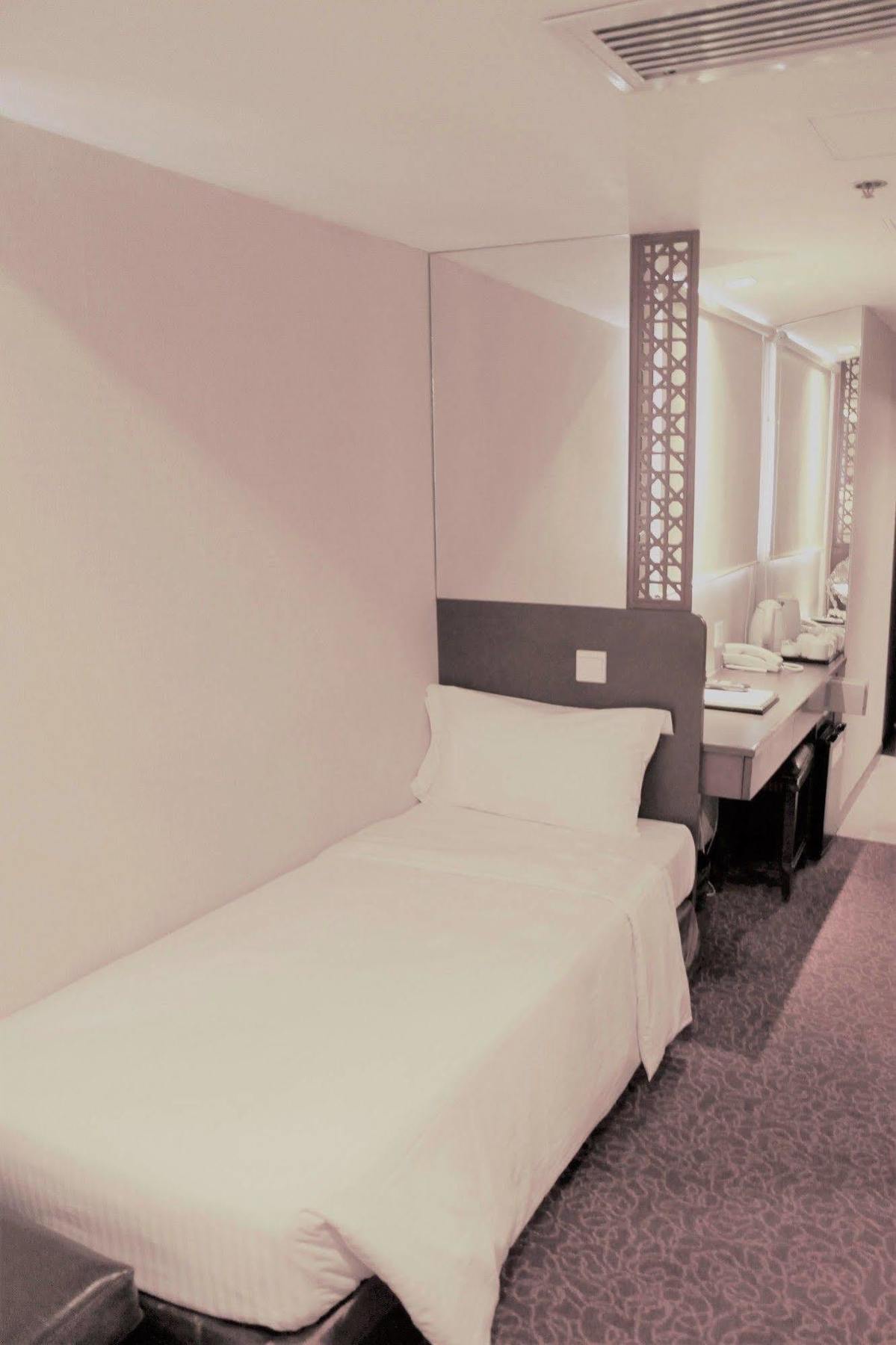 Oriental Lander Hotel Kowloon (Hong Kong) Exterior foto